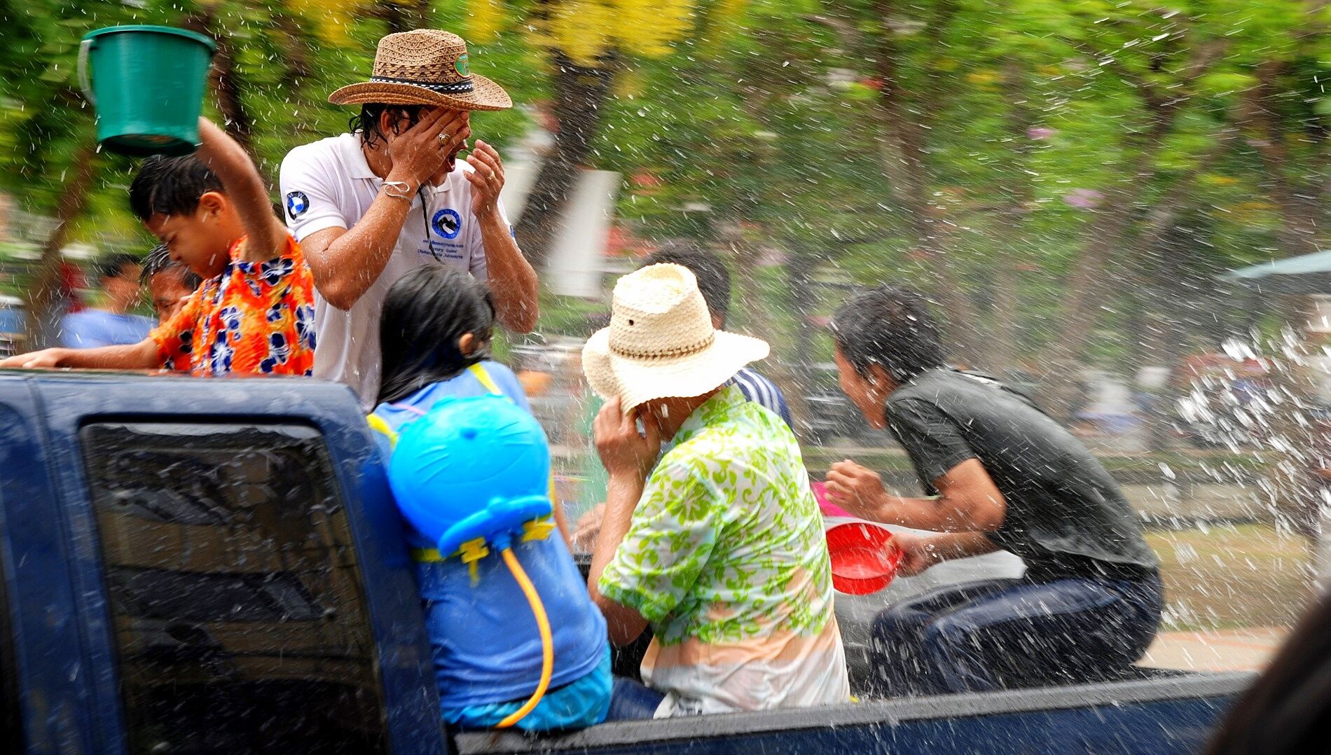 File:Songkran 002aa.jpg - Wikimedia Commons